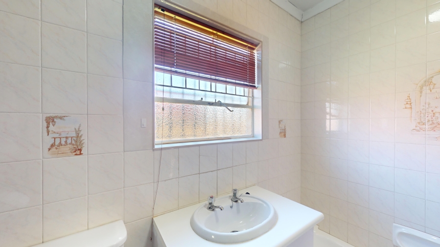 5 Bedroom Property for Sale in Sunward Park Gauteng