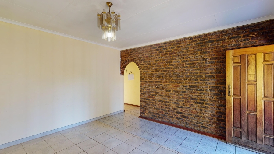 5 Bedroom Property for Sale in Sunward Park Gauteng