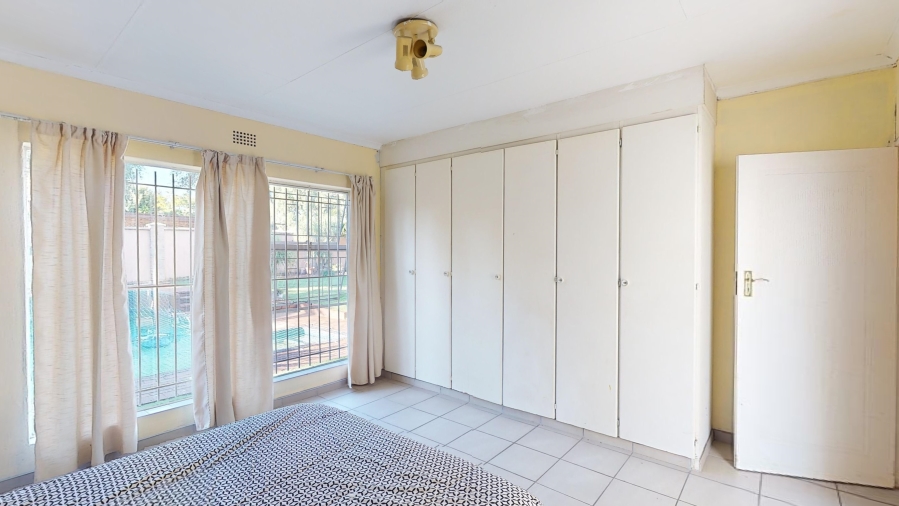 5 Bedroom Property for Sale in Sunward Park Gauteng
