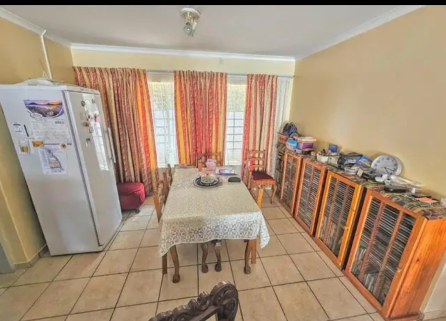 3 Bedroom Property for Sale in Dorandia Gauteng