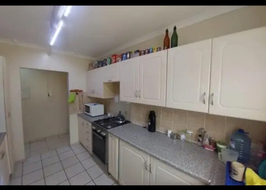 3 Bedroom Property for Sale in Dorandia Gauteng