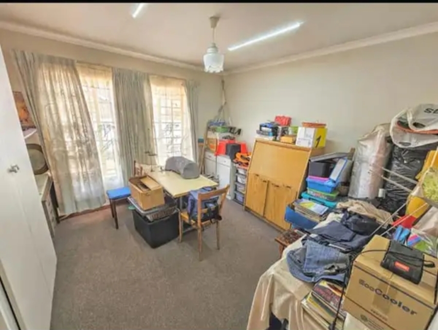 3 Bedroom Property for Sale in Dorandia Gauteng