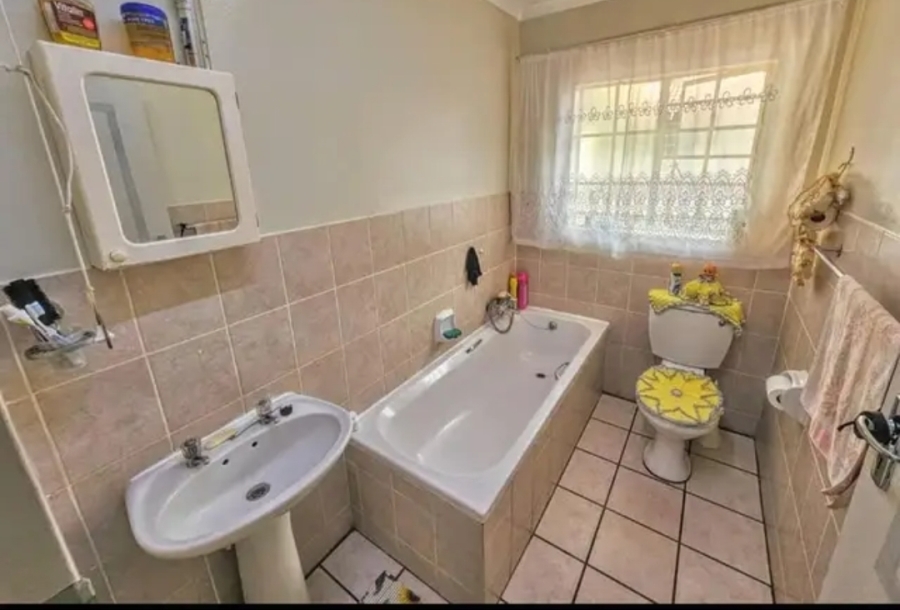 3 Bedroom Property for Sale in Dorandia Gauteng