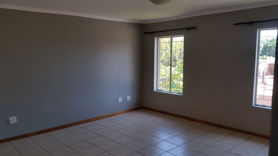 2 Bedroom Property for Sale in Pretoria North Gauteng