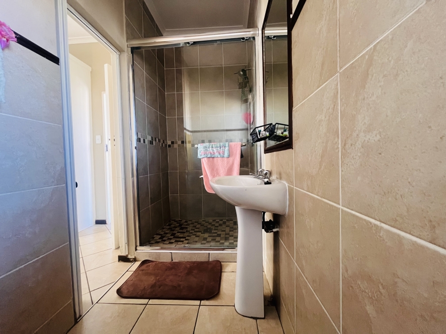 1 Bedroom Property for Sale in The Orchards Gauteng