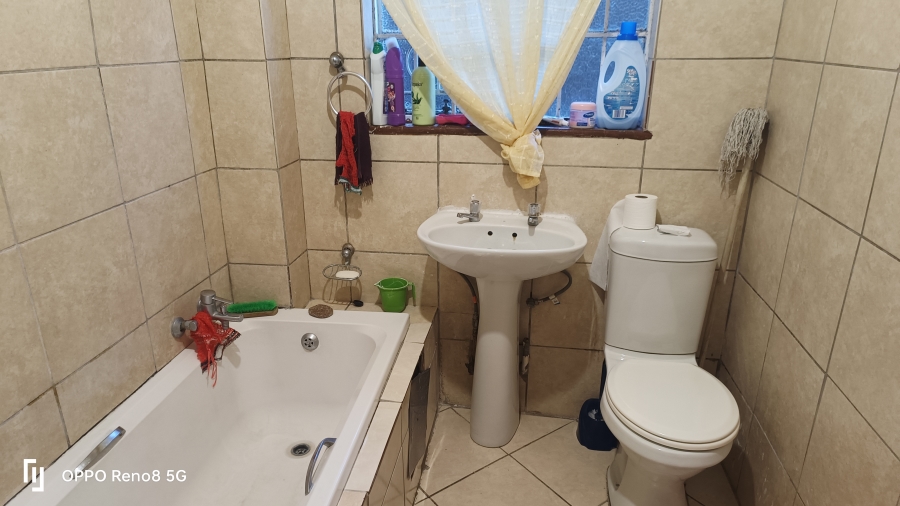 1 Bedroom Property for Sale in Rosettenville Gauteng