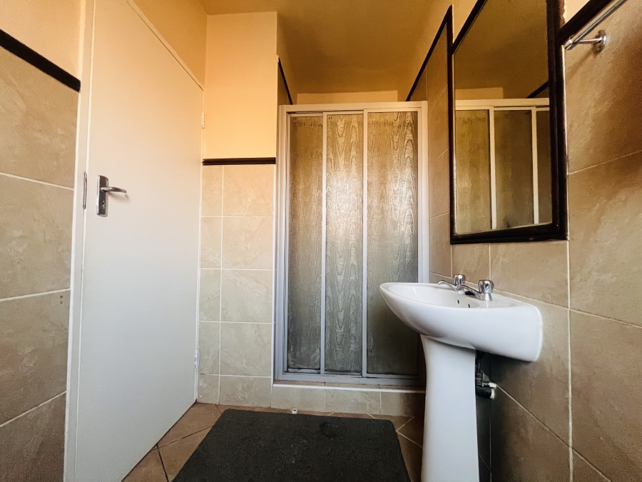 1 Bedroom Property for Sale in The Orchards Gauteng