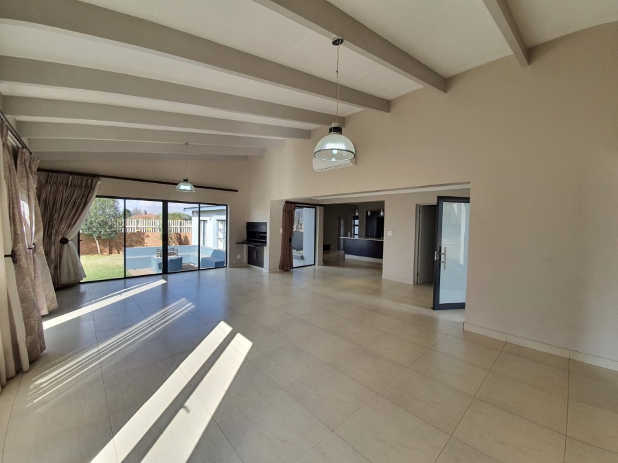 To Let 4 Bedroom Property for Rent in Midstream Estate Gauteng
