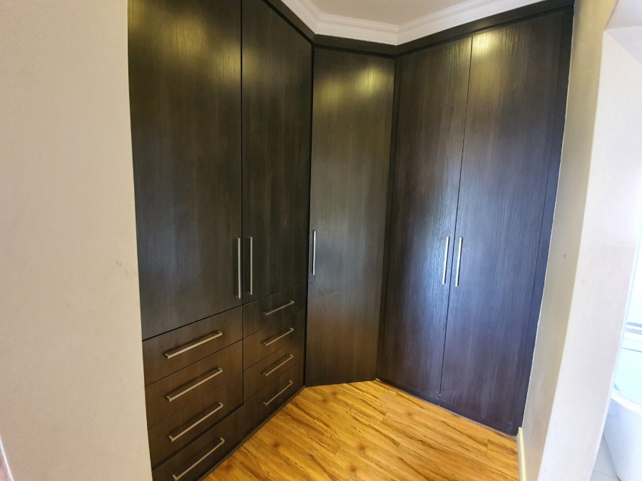 To Let 4 Bedroom Property for Rent in Midstream Estate Gauteng