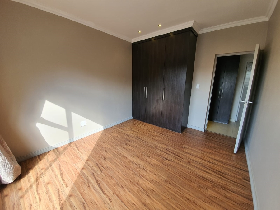 To Let 4 Bedroom Property for Rent in Midstream Estate Gauteng