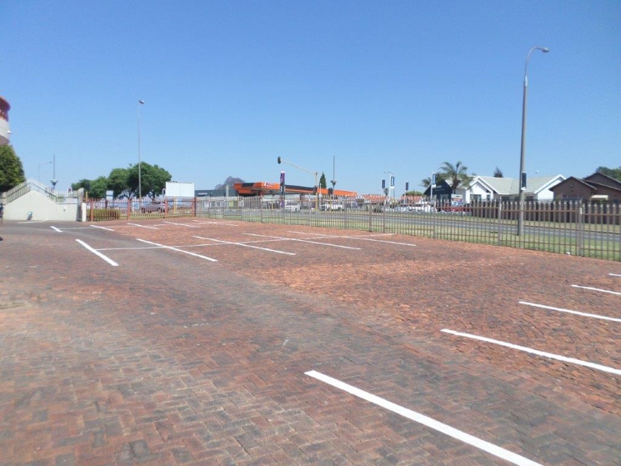 Commercial Property for Sale in Helderkruin Gauteng