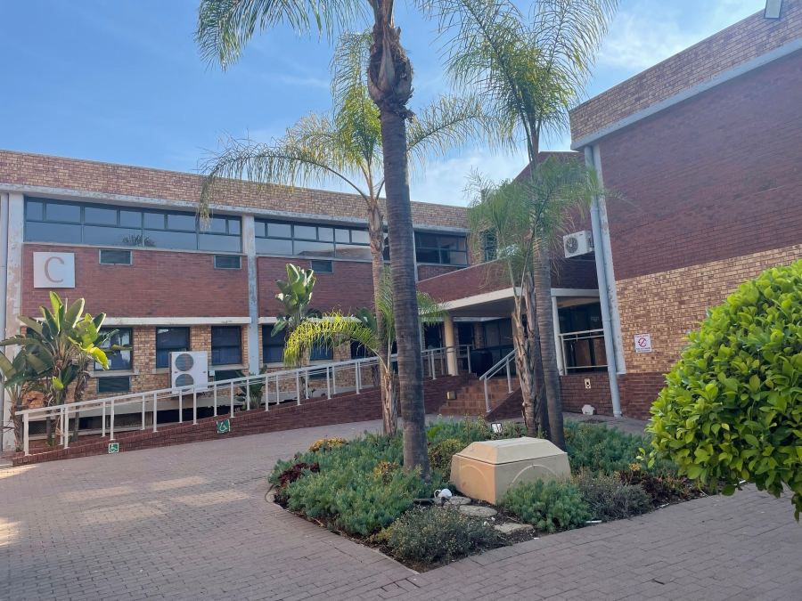 To Let commercial Property for Rent in Randjespark Gauteng