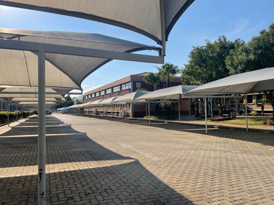 To Let commercial Property for Rent in Randjespark Gauteng