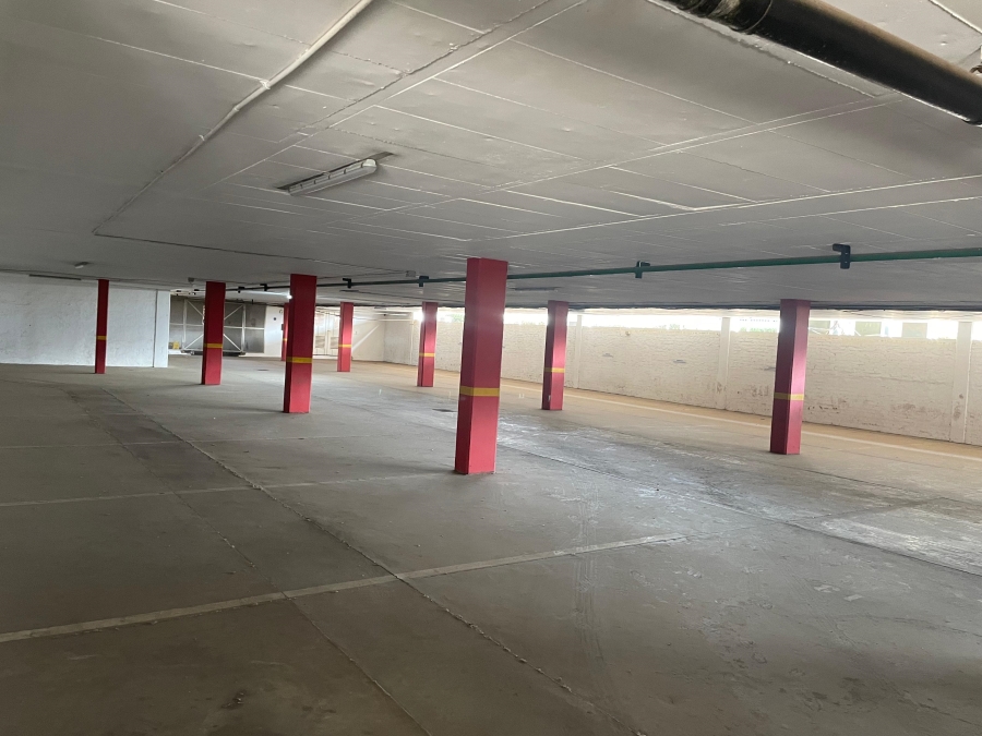 To Let commercial Property for Rent in Randjespark Gauteng
