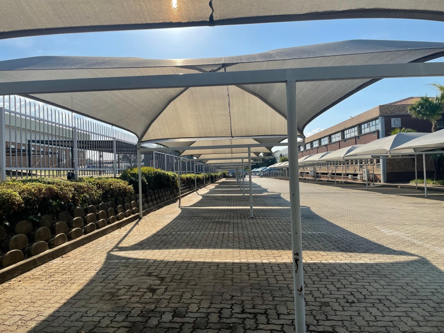 To Let commercial Property for Rent in Randjespark Gauteng