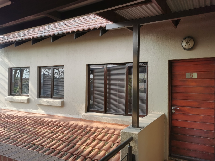 1 Bedroom Property for Sale in Blue Hills AH Gauteng