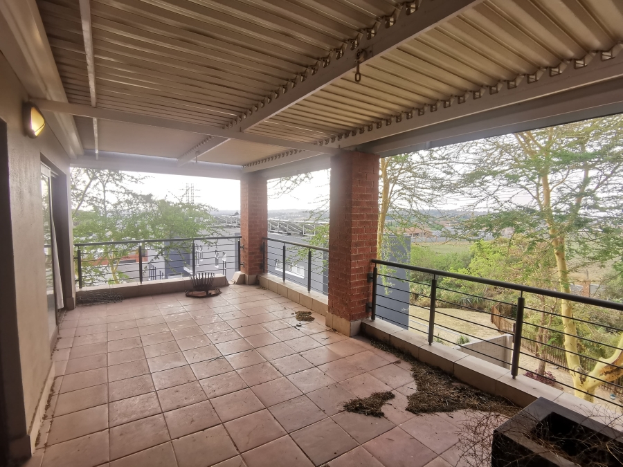 1 Bedroom Property for Sale in Blue Hills AH Gauteng