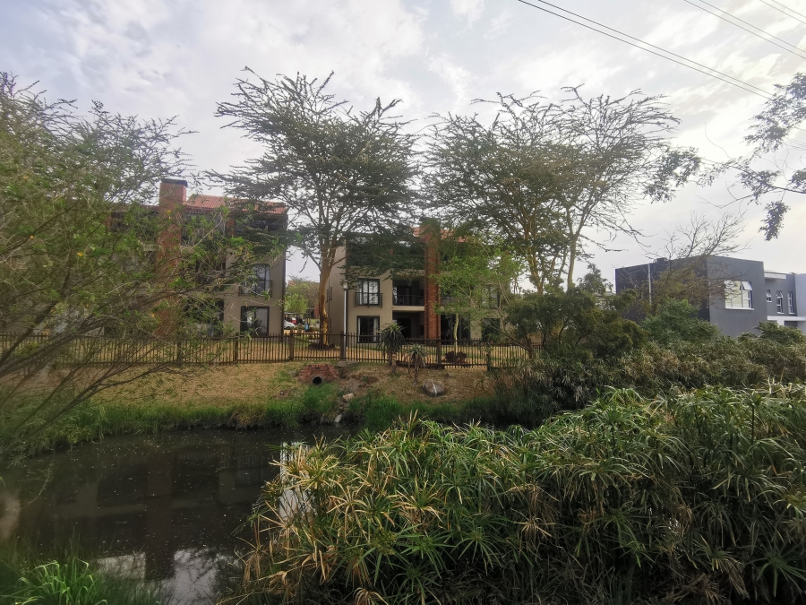 1 Bedroom Property for Sale in Blue Hills AH Gauteng