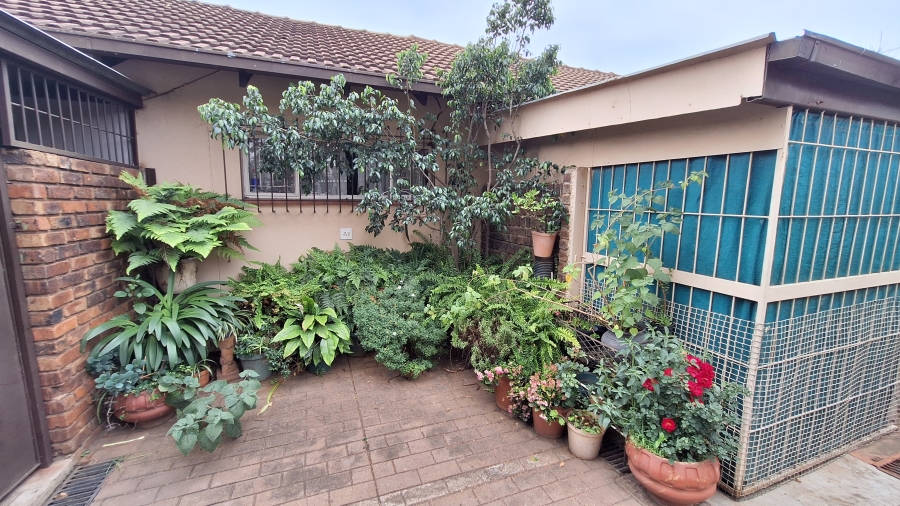 3 Bedroom Property for Sale in East Lynne Gauteng