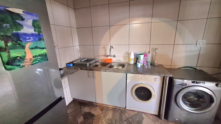 3 Bedroom Property for Sale in East Lynne Gauteng