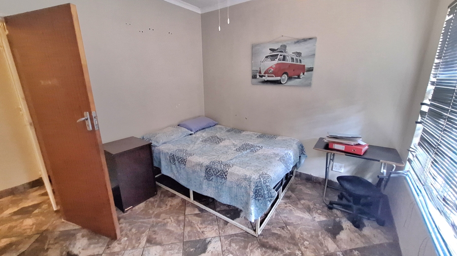 3 Bedroom Property for Sale in East Lynne Gauteng
