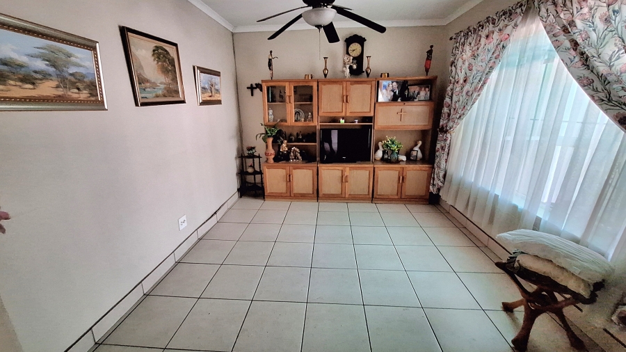 3 Bedroom Property for Sale in East Lynne Gauteng