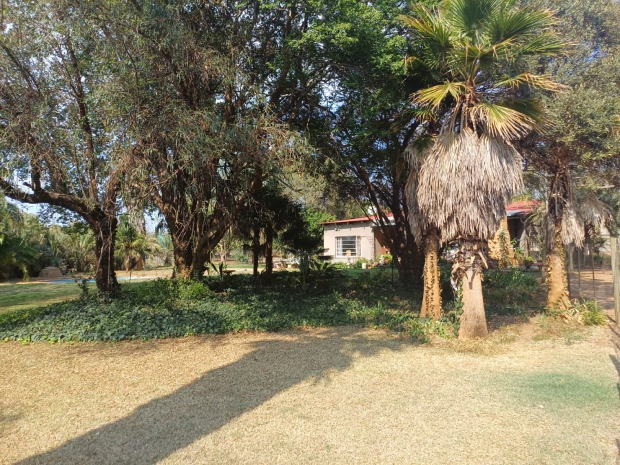 Commercial Property for Sale in Agricultural Holding 501 Gauteng