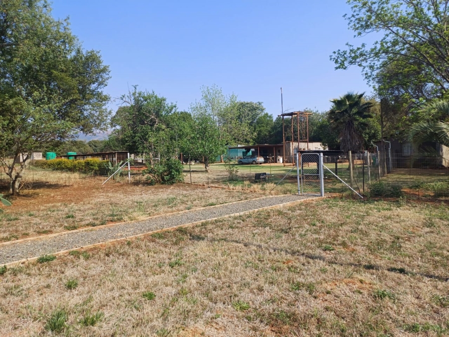 Commercial Property for Sale in Agricultural Holding 501 Gauteng