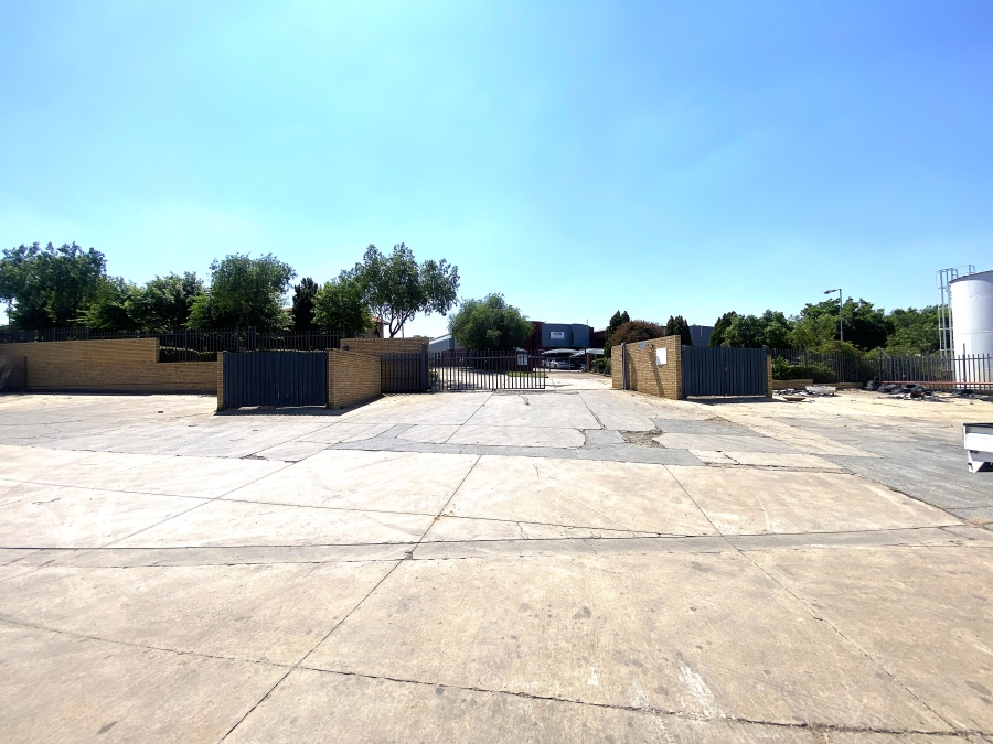 To Let commercial Property for Rent in Randjespark Gauteng