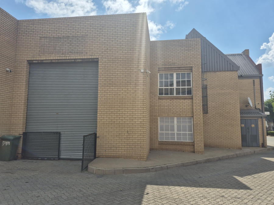 To Let commercial Property for Rent in Sunnyrock Gauteng