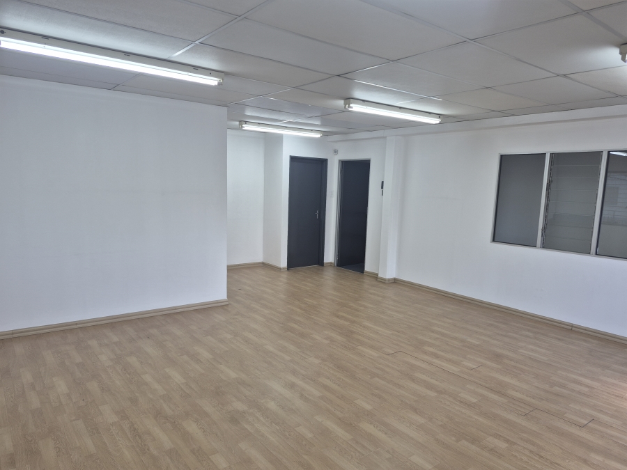 To Let commercial Property for Rent in Sunnyrock Gauteng