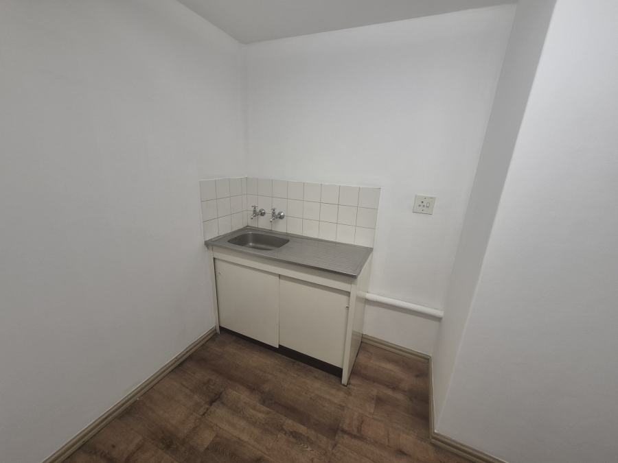 To Let commercial Property for Rent in Sunnyrock Gauteng