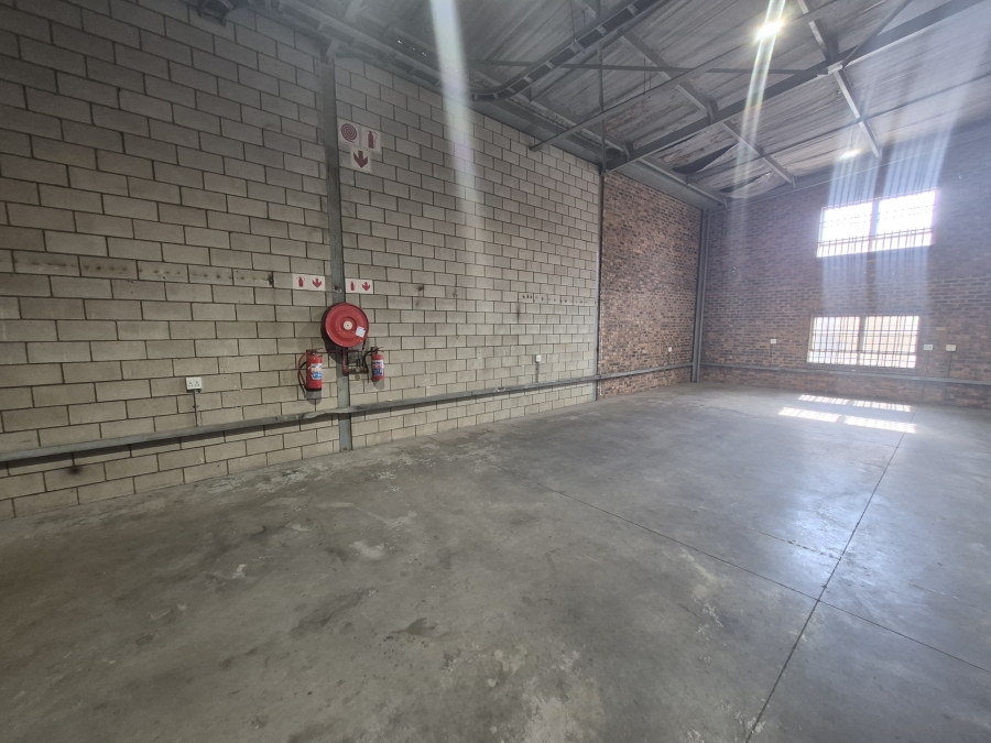 To Let commercial Property for Rent in Sunnyrock Gauteng