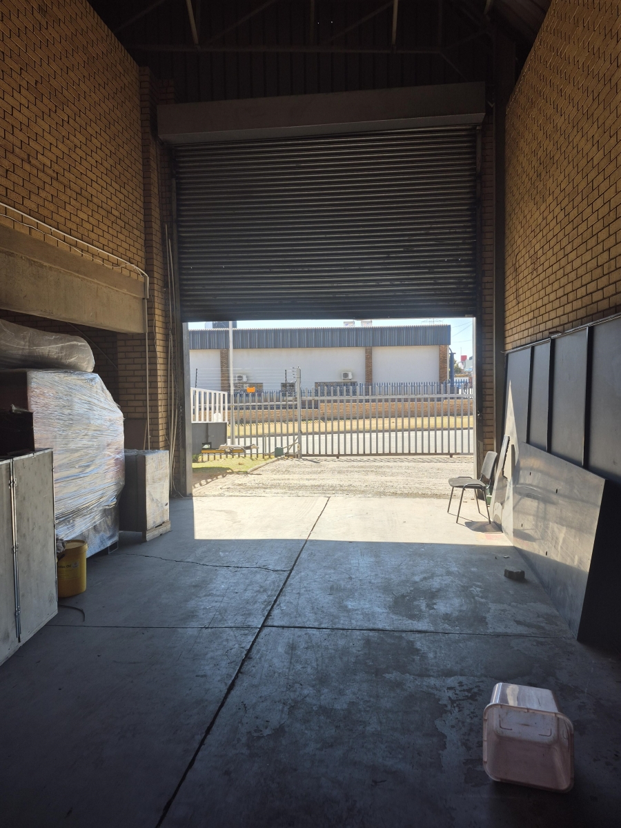 To Let commercial Property for Rent in Meadowdale Gauteng