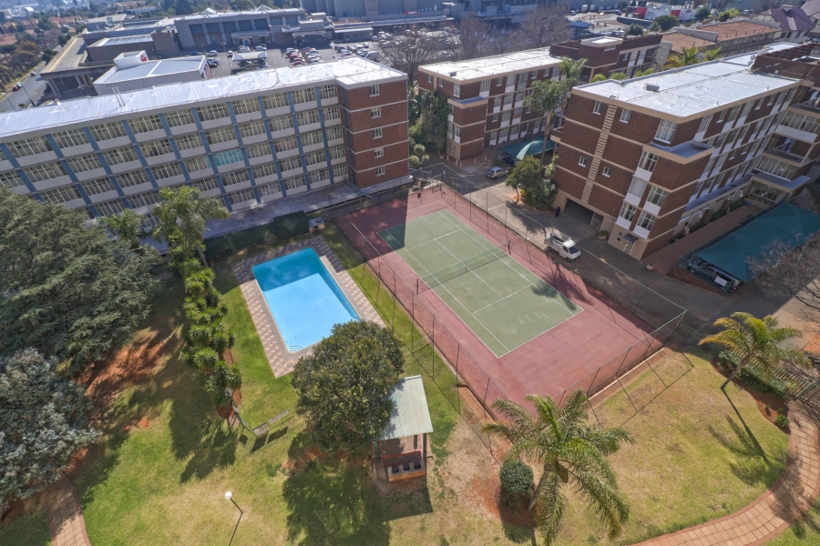 1 Bedroom Property for Sale in Bedford Gardens Gauteng