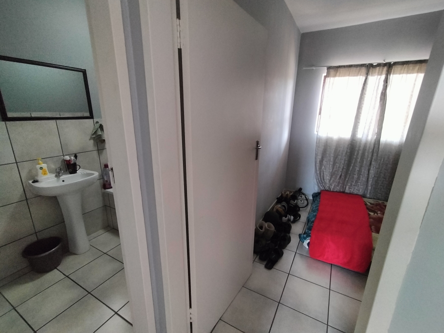 2 Bedroom Property for Sale in Pretoria North Gauteng