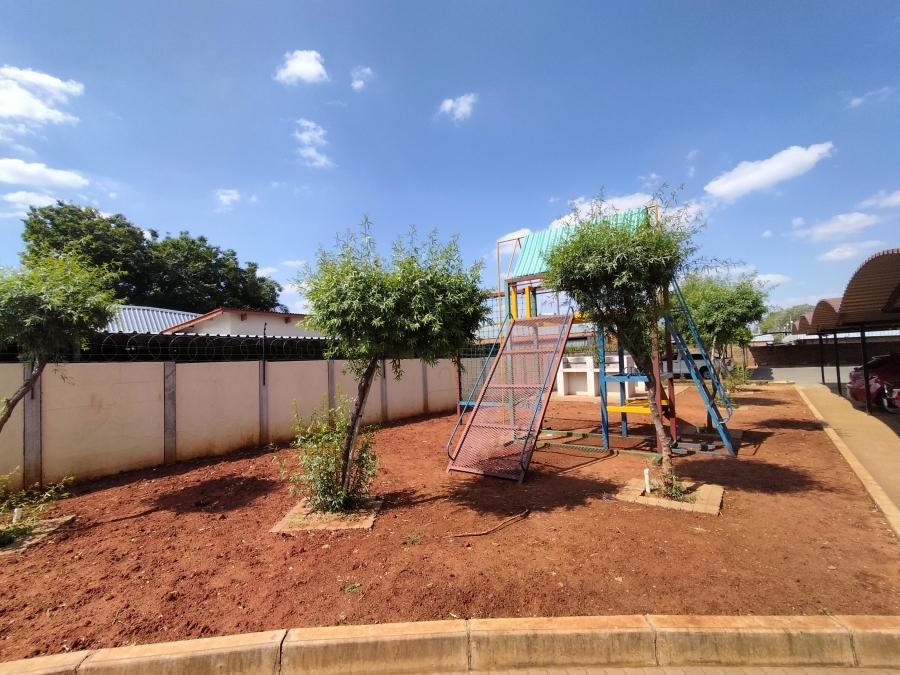 2 Bedroom Property for Sale in Pretoria North Gauteng