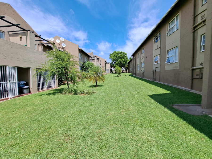 To Let 2 Bedroom Property for Rent in Meyersdal Gauteng