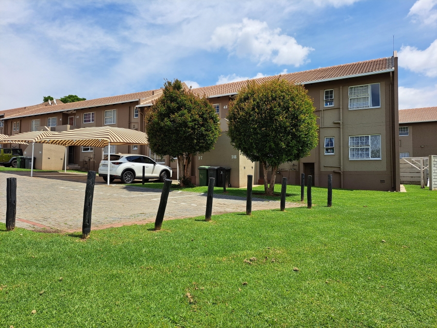 To Let 2 Bedroom Property for Rent in Meyersdal Gauteng