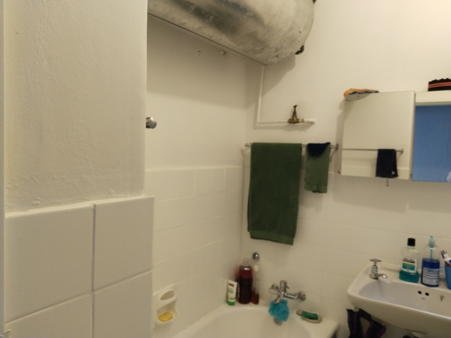 To Let 2 Bedroom Property for Rent in Florida Lake Gauteng