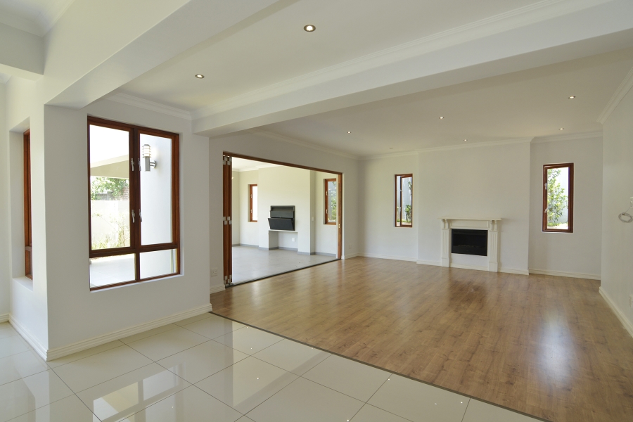 To Let 4 Bedroom Property for Rent in Waterfall Country Village Gauteng