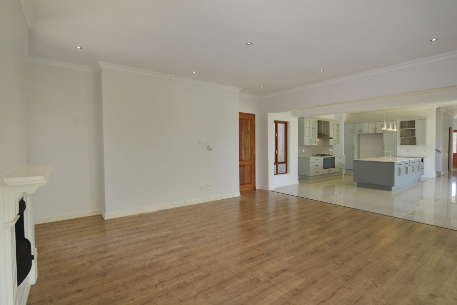 To Let 4 Bedroom Property for Rent in Waterfall Country Village Gauteng