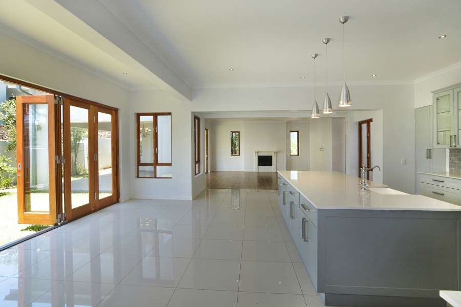 To Let 4 Bedroom Property for Rent in Waterfall Country Village Gauteng