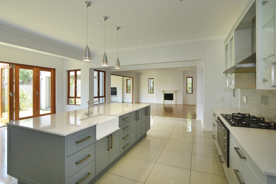 To Let 4 Bedroom Property for Rent in Waterfall Country Village Gauteng