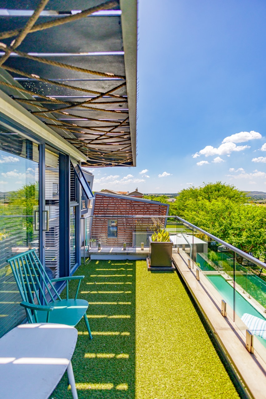 5 Bedroom Property for Sale in Copperleaf Estate Gauteng