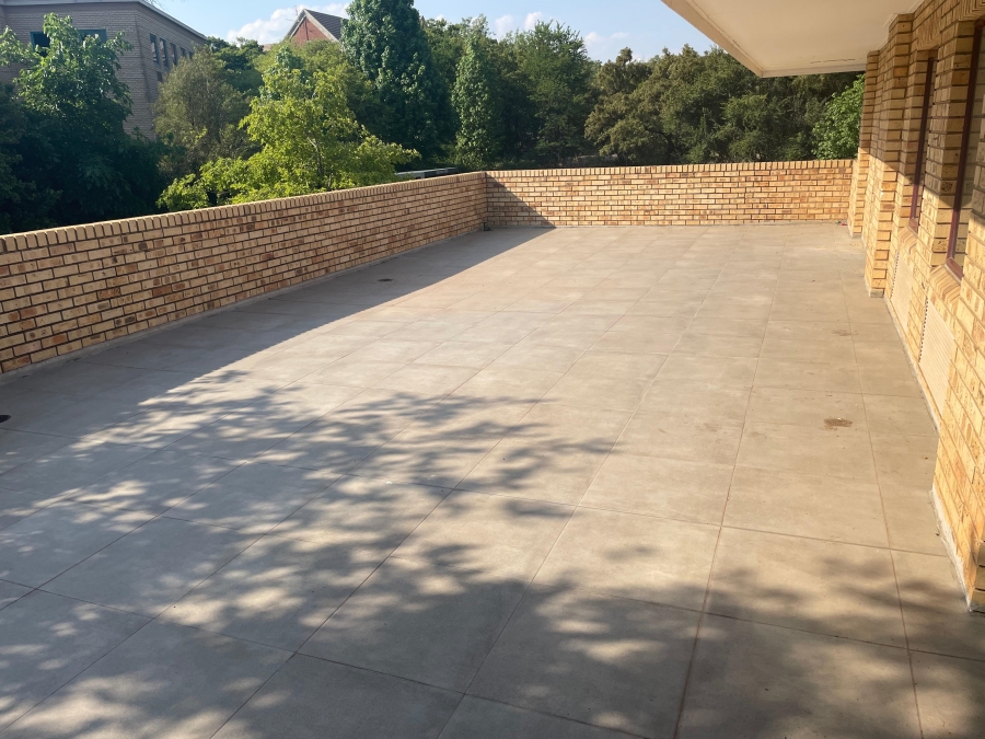 To Let commercial Property for Rent in Vorna Valley Gauteng