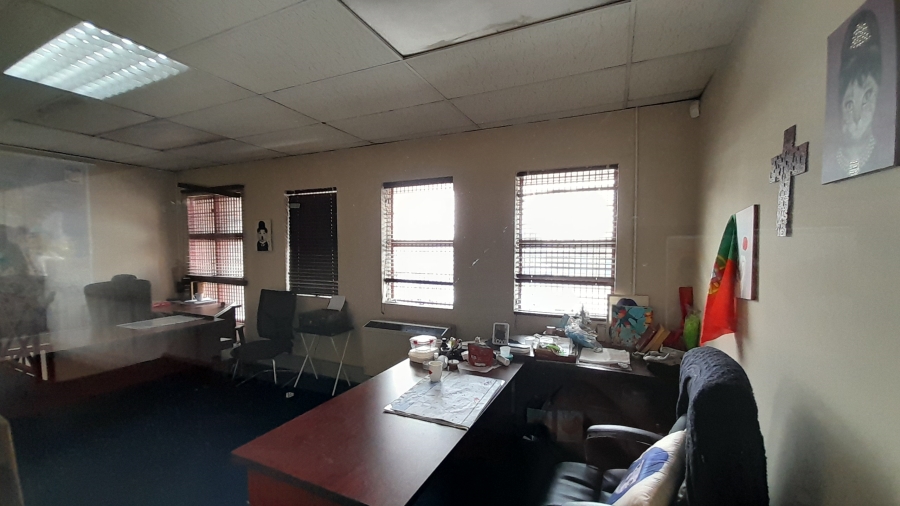 To Let commercial Property for Rent in Randjespark Gauteng