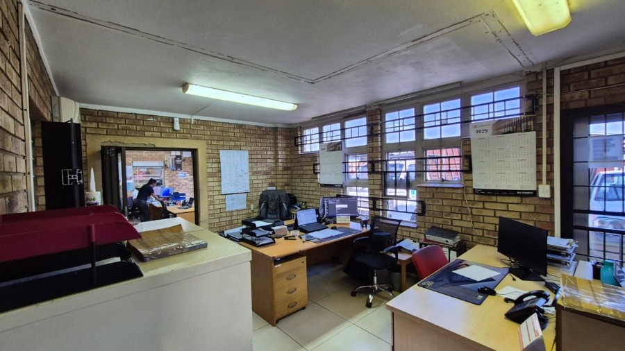 To Let commercial Property for Rent in Hennops Park Industrial Gauteng