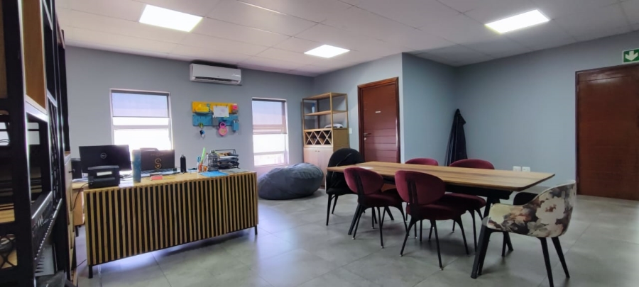 Commercial Property for Sale in Knoppieslaagte Gauteng