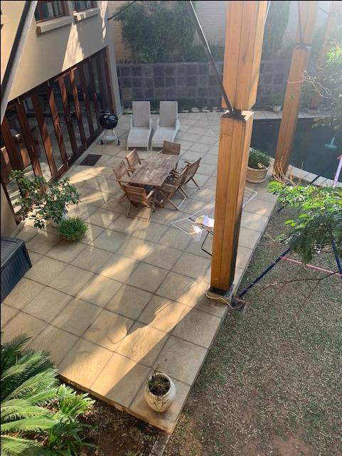 To Let 5 Bedroom Property for Rent in Bryanston Gauteng